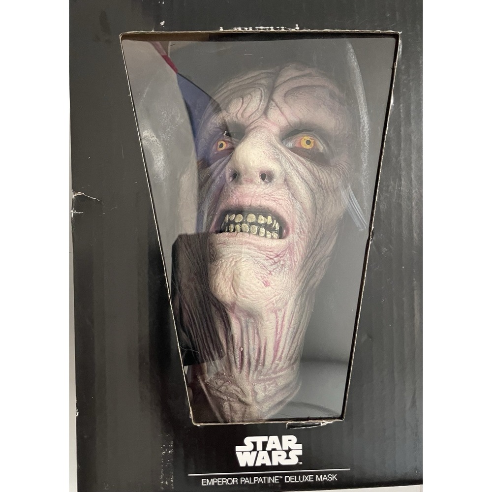 Star Wars Emperor Palpatine Deluxe Mask Collectors Limited Edition Disney NIB